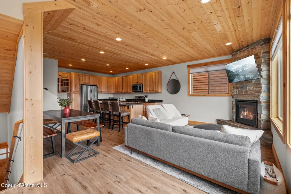 21 Harrison Lane Sandpoint, ID 83864