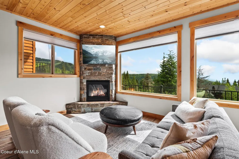 21 Harrison Lane Sandpoint, ID 83864