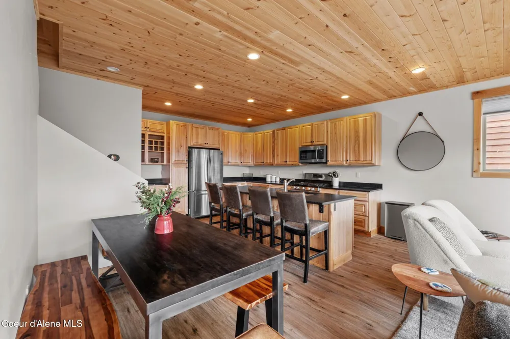 21 Harrison Lane Sandpoint, ID 83864