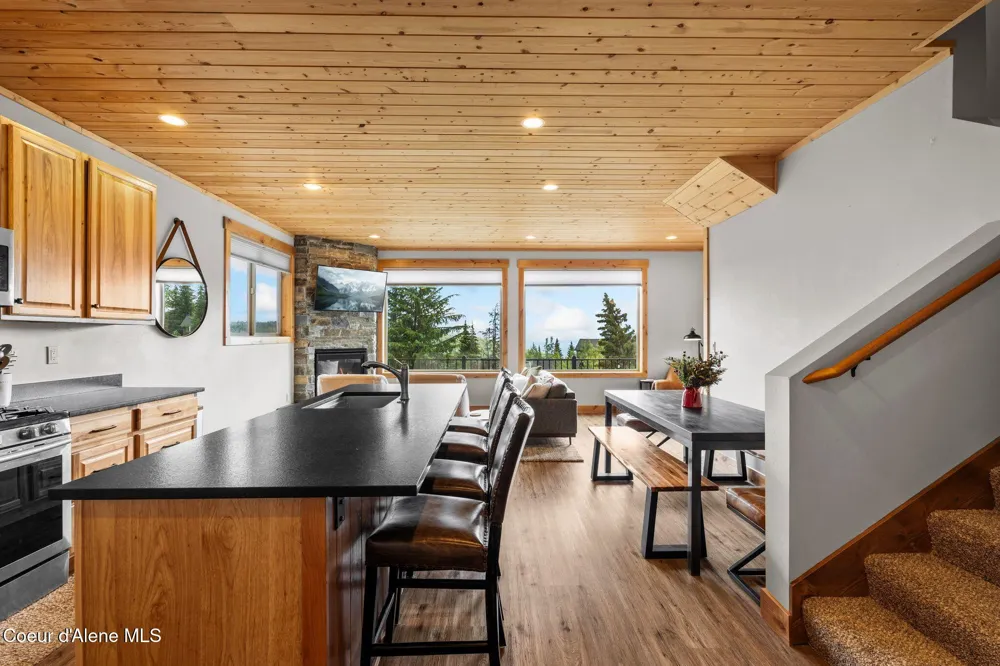 21 Harrison Lane Sandpoint, ID 83864