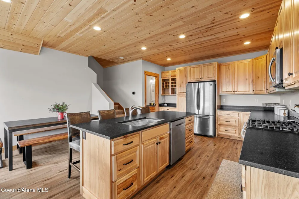21 Harrison Lane Sandpoint, ID 83864
