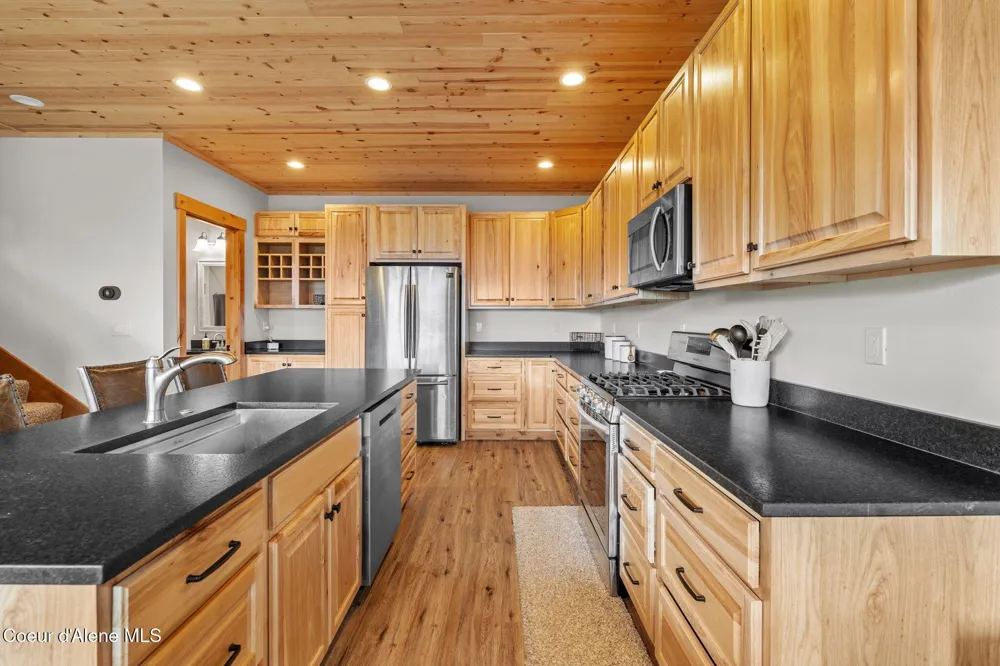21 Harrison Lane Sandpoint, ID 83864