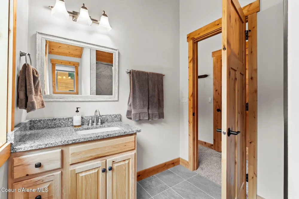 21 Harrison Lane Sandpoint, ID 83864