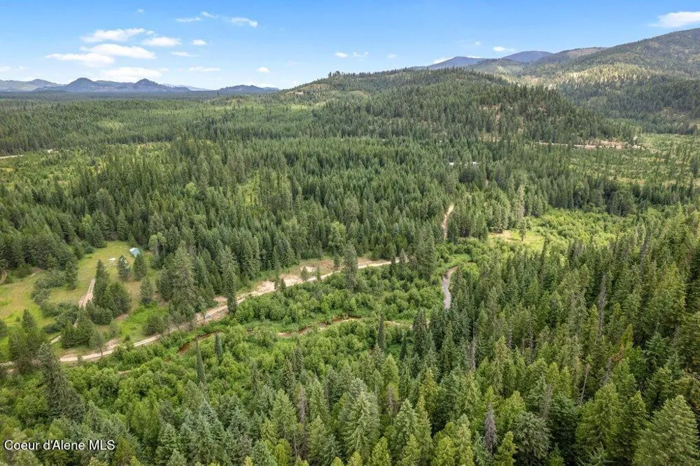 9xx Eastriver Spur Priest River, ID 83856
