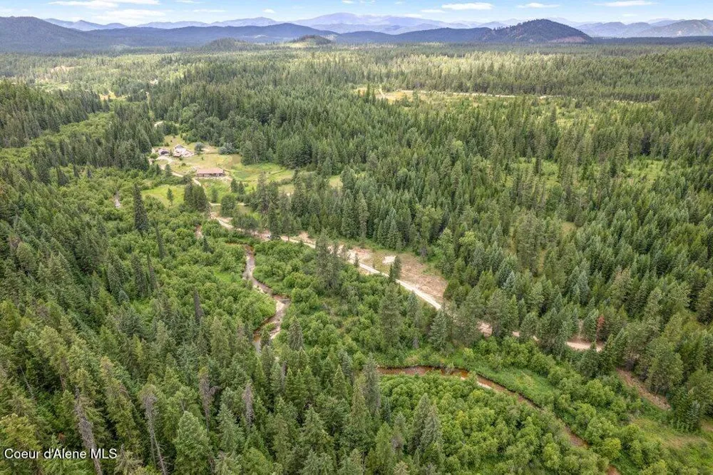 9xx Eastriver Spur Priest River, ID 83856