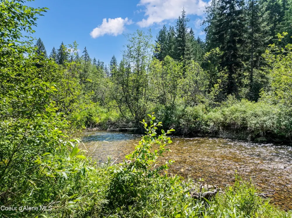 316 Granite Creek Rd Nordman, ID 83848