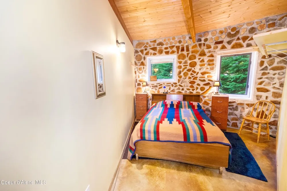 316 Granite Creek Rd Nordman, ID 83848