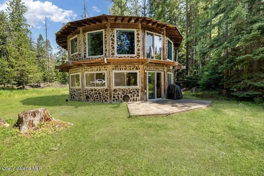 316 Granite Creek Rd Nordman, ID 83848