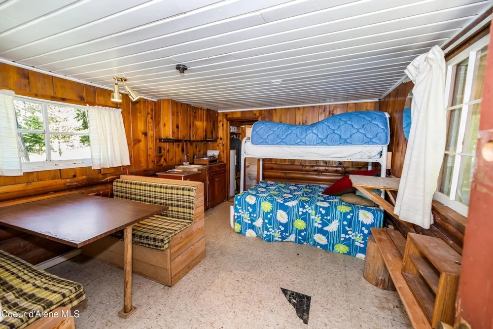 316 Granite Creek Rd Nordman, ID 83848
