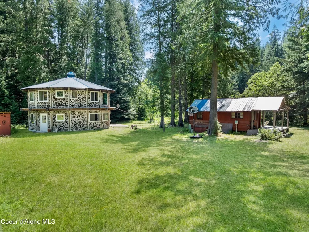 316 Granite Creek Rd Nordman, ID 83848