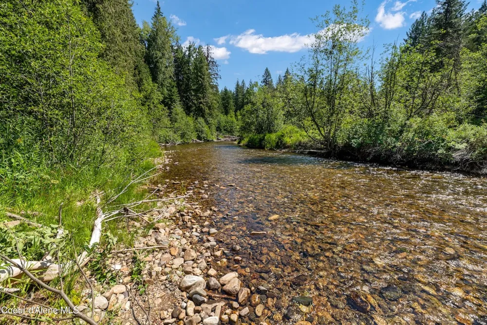 316 Granite Creek Rd Nordman, ID 83848