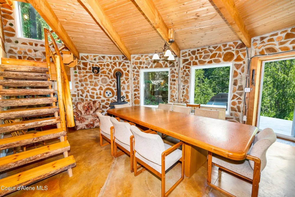 316 Granite Creek Rd Nordman, ID 83848
