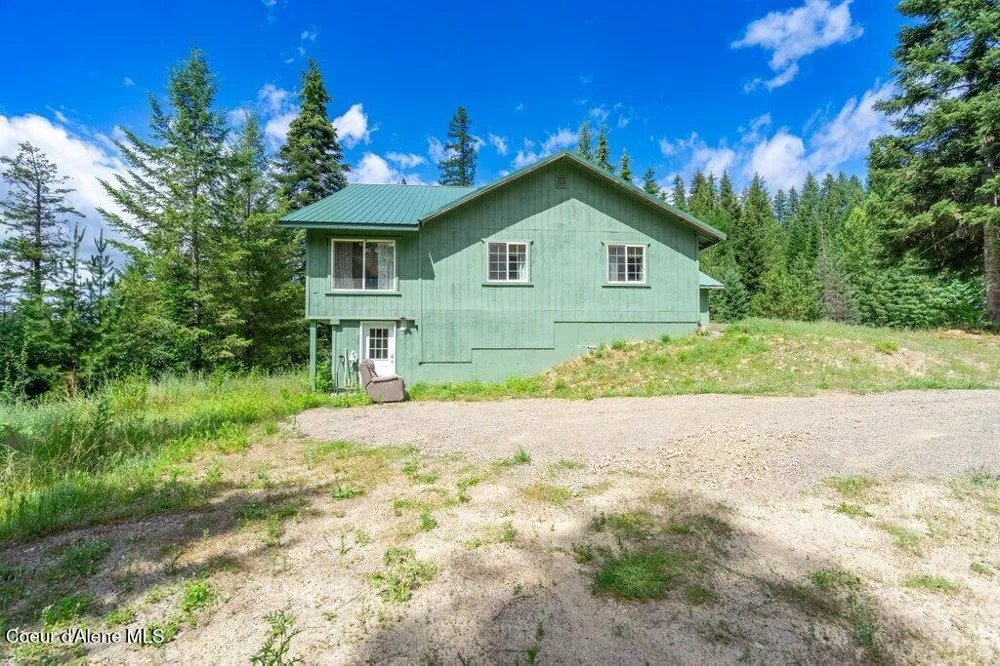 842 Eastriver Spur Priest River, ID 83856