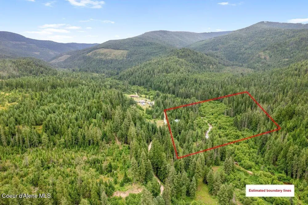 842 Eastriver Spur Priest River, ID 83856