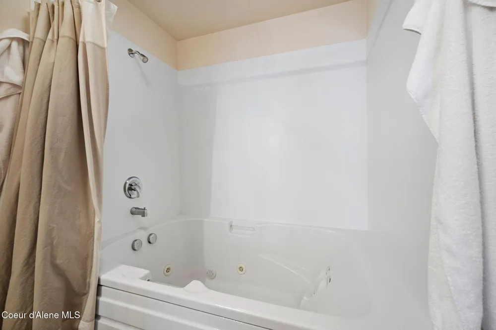 107 Cornice Court #Unit 306 Sandpoint, ID 83864
