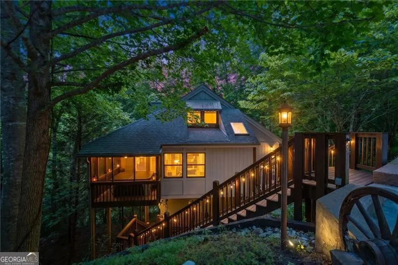 17 Dach Bruecke Gasse Helen, GA 30545