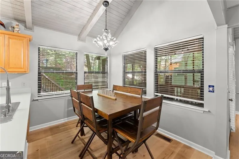 17 Dach Bruecke Gasse Helen, GA 30545