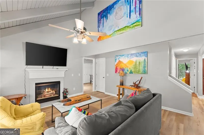 17 Dach Bruecke Gasse Helen, GA 30545