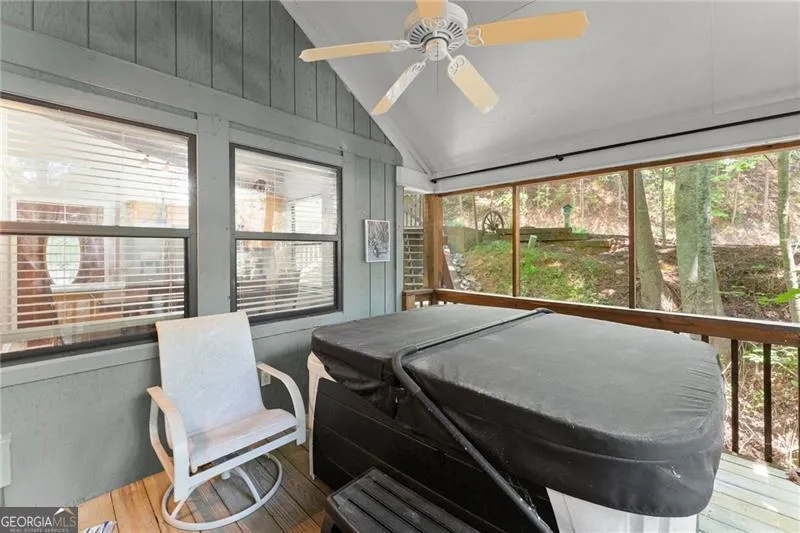 17 Dach Bruecke Gasse Helen, GA 30545
