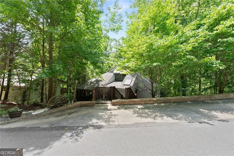 17 Dach Bruecke Gasse Helen, GA 30545