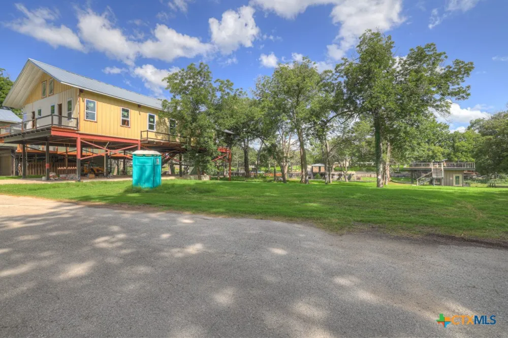1155 Ethel Seguin, TX 78155
