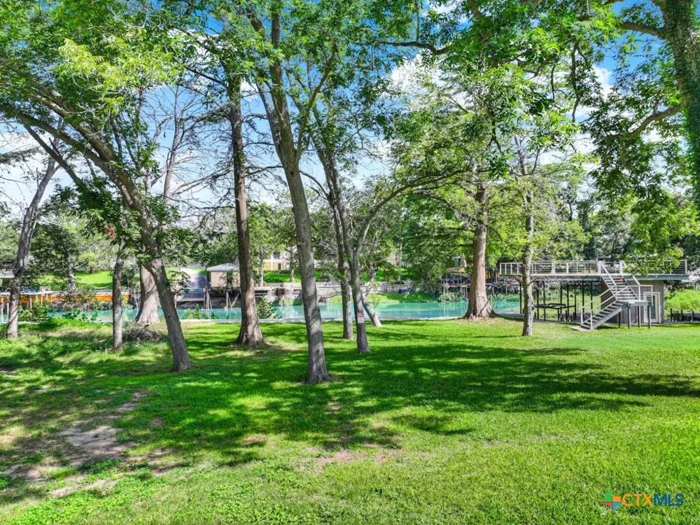 1155 Ethel Seguin, TX 78155