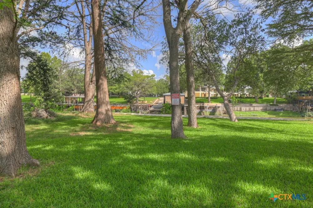 1155 Ethel Seguin, TX 78155
