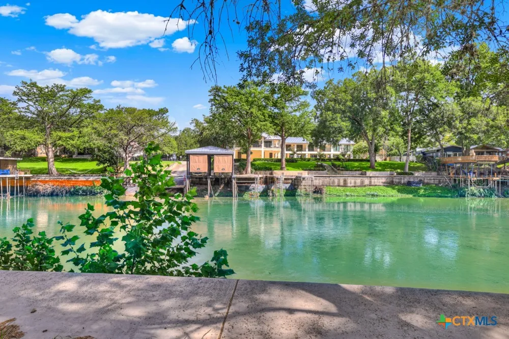 1155 Ethel Seguin, TX 78155