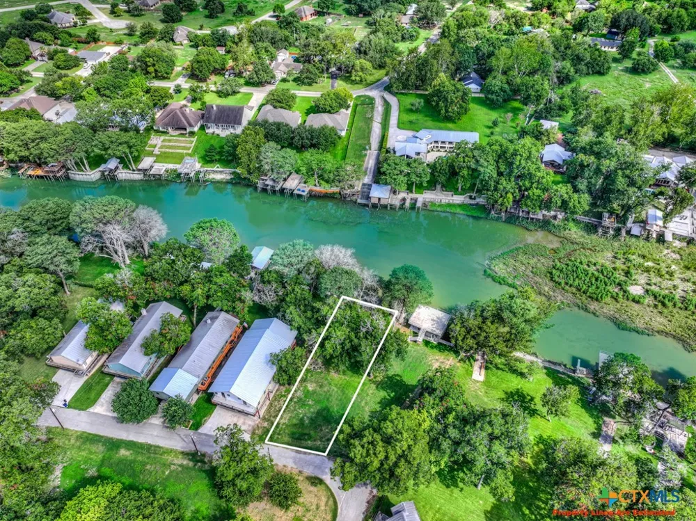 1155 Ethel Seguin, TX 78155