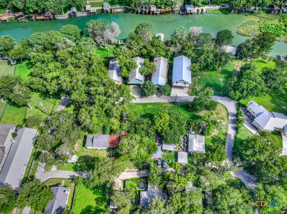 1150 Ethel Seguin, TX 78155
