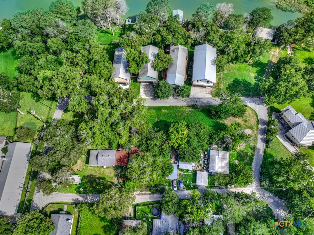 1150 Ethel Seguin, TX 78155