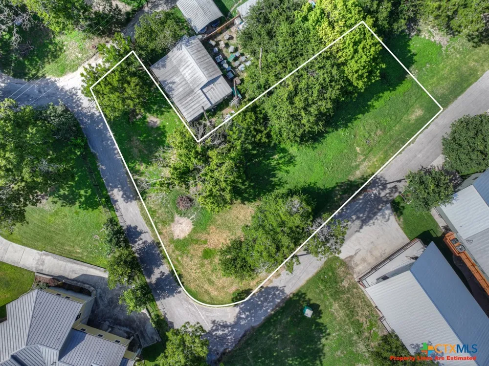 1150 Ethel Seguin, TX 78155