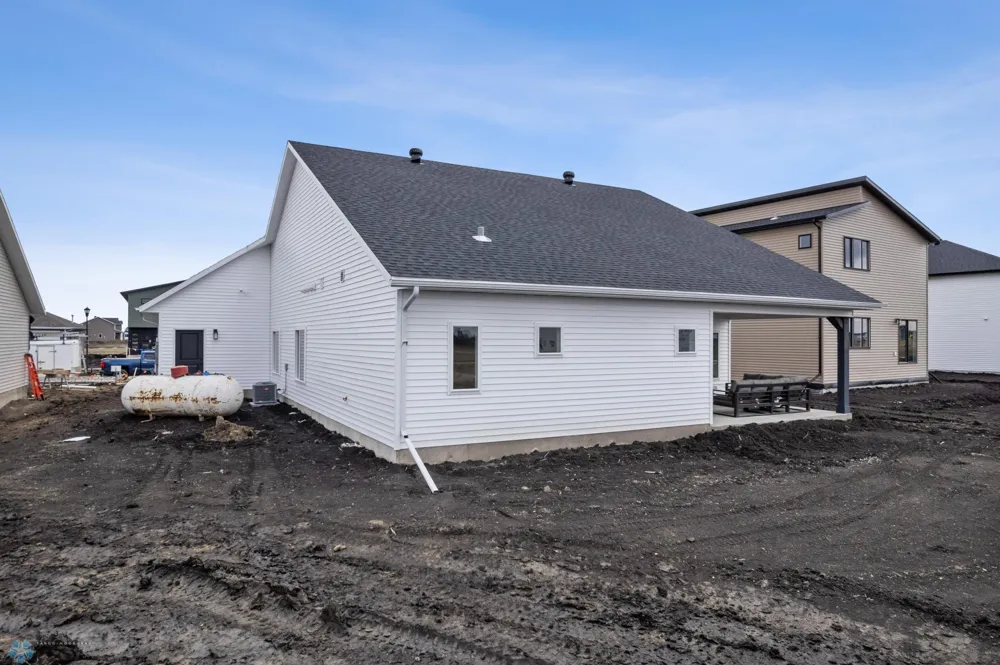 233 Emma Court Mapleton, ND 58059