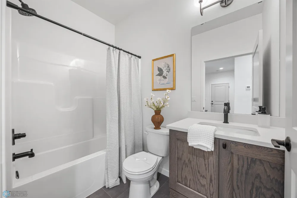 233 Emma Court Mapleton, ND 58059