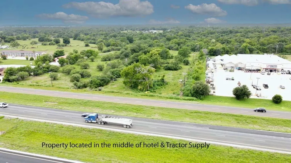 35 Hwy 6 Loop S Navasota, TX 77868