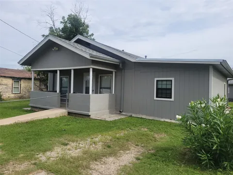 1009 W Mesquite Street
