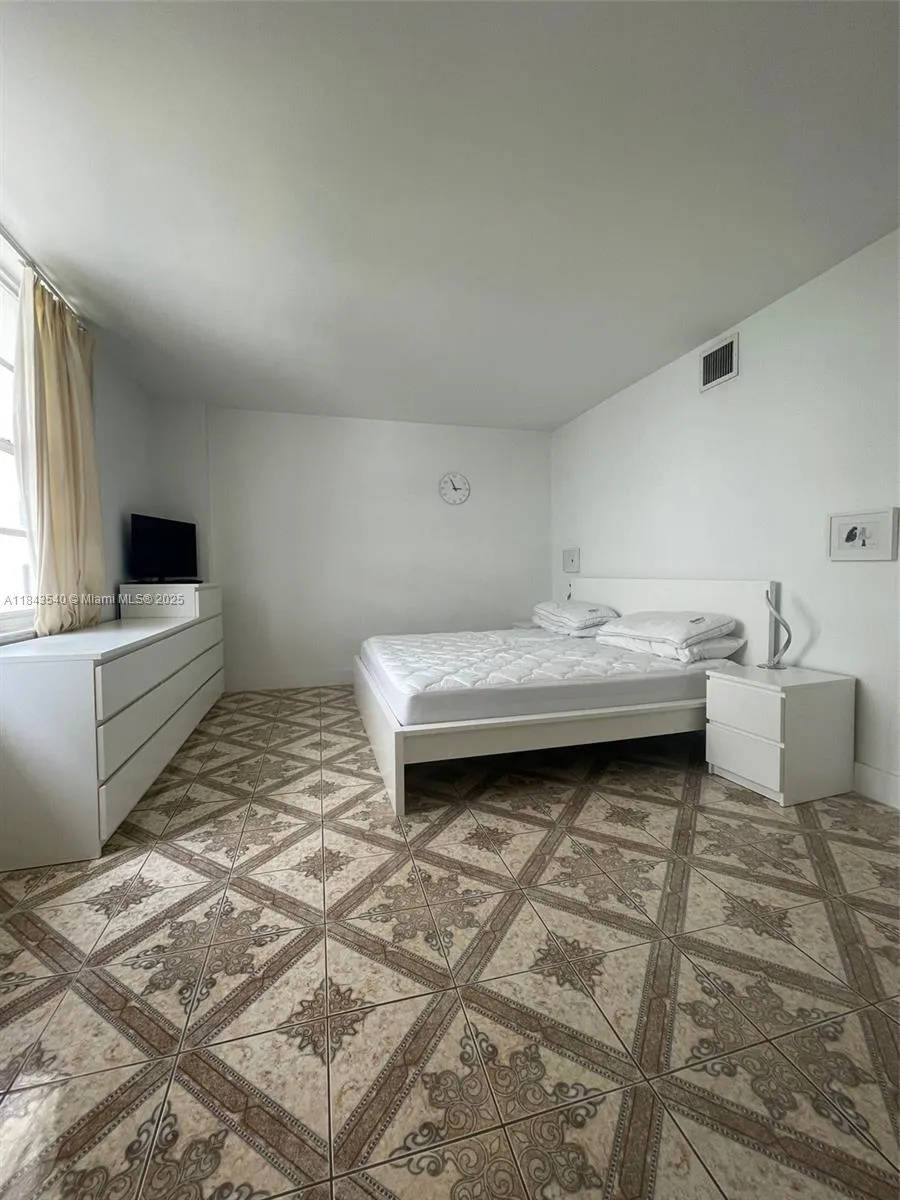 3725 S Ocean Dr #415 Hollywood, FL 33019