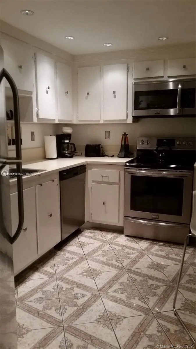 3725 S Ocean Dr #415 Hollywood, FL 33019