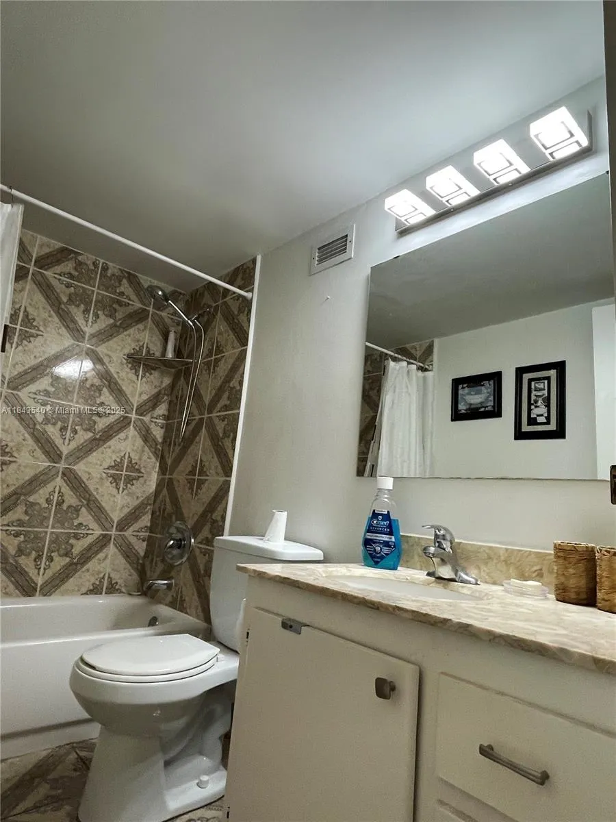 3725 S Ocean Dr #415 Hollywood, FL 33019