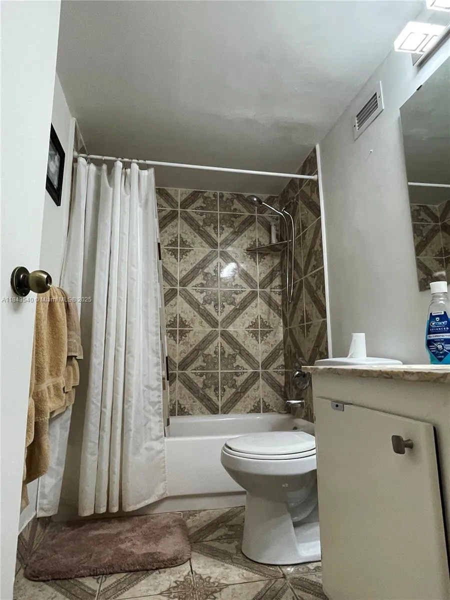 3725 S Ocean Dr #415 Hollywood, FL 33019