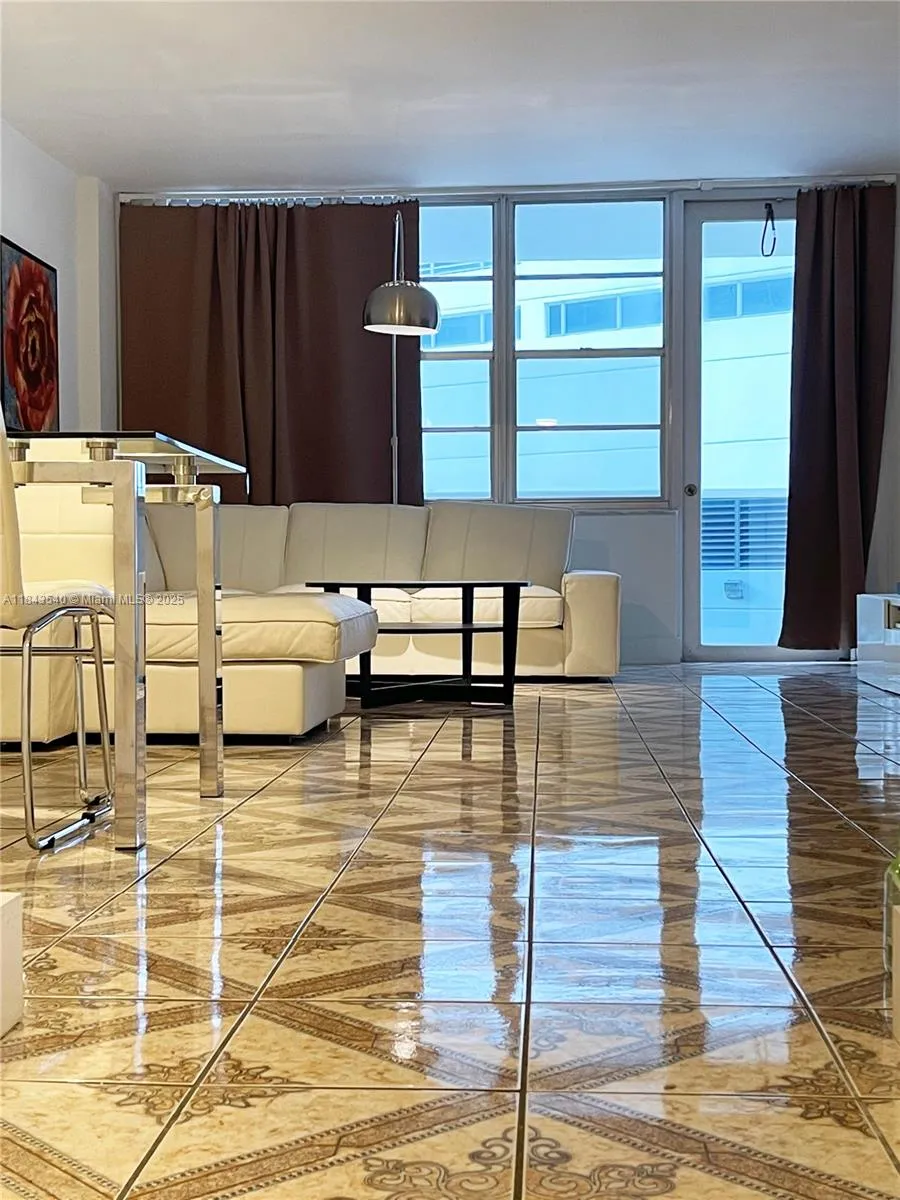 3725 S Ocean Dr #415 Hollywood, FL 33019