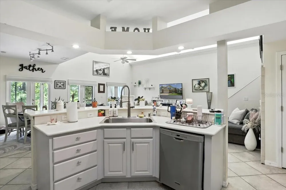 2710 NW 105TH DRIVE Gainesville, FL 32606