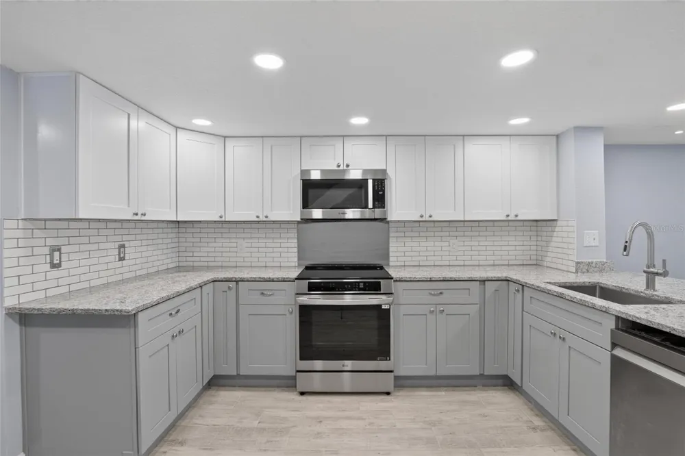 1028 APOLLO BEACH BOULEVARD #11 Apollo Beach, FL 33572