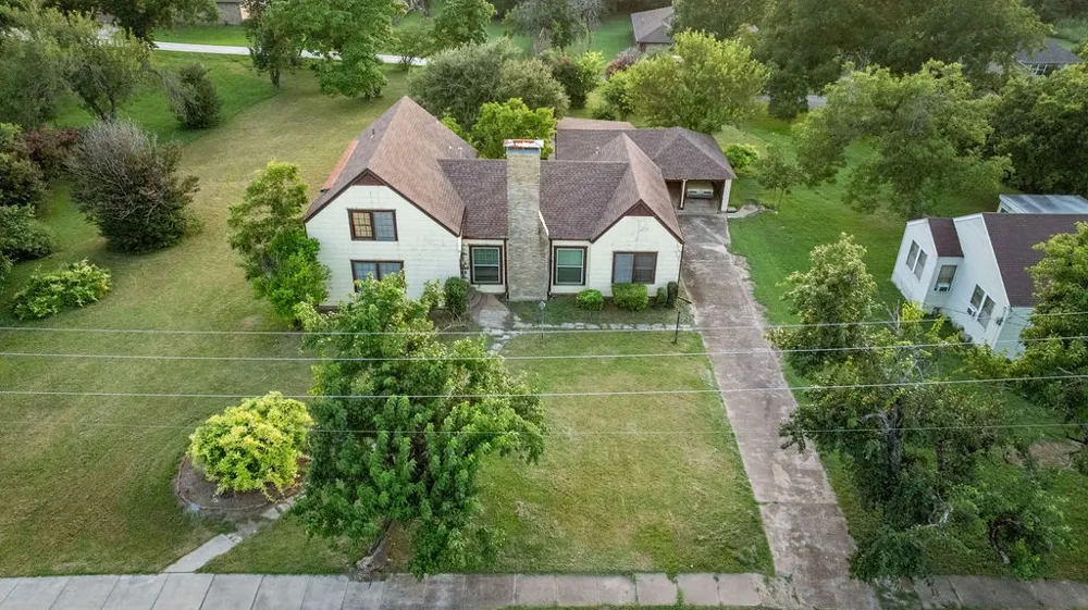 701 5th Street Honey Grove, TX 75446