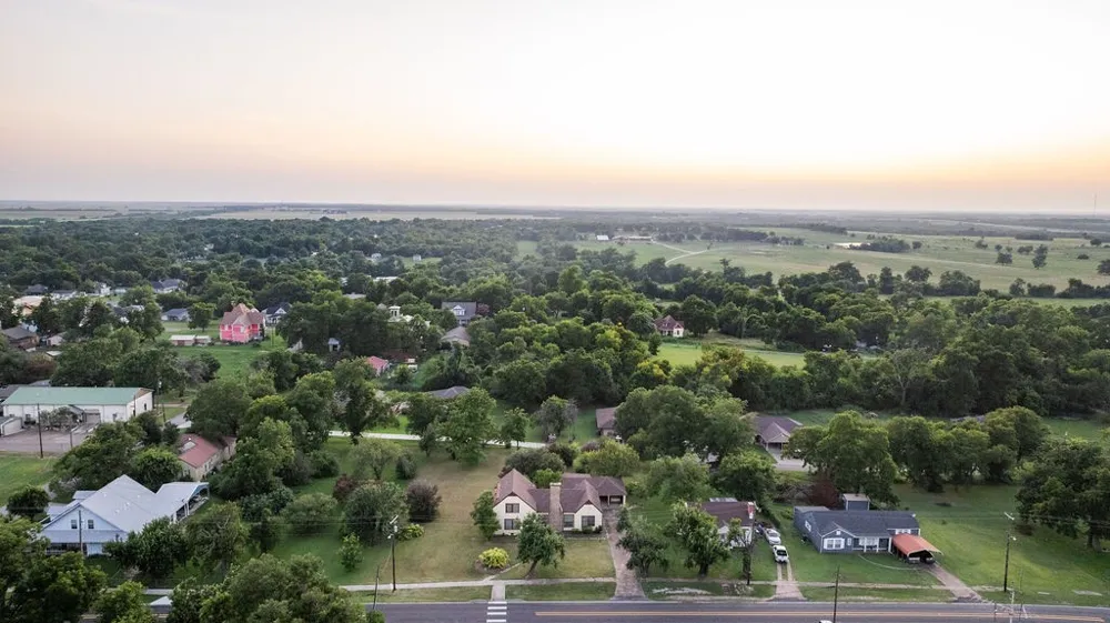 701 5th Street Honey Grove, TX 75446