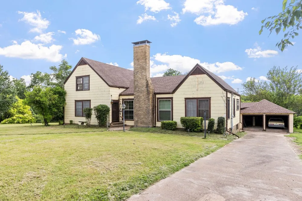 701 5th Street Honey Grove, TX 75446