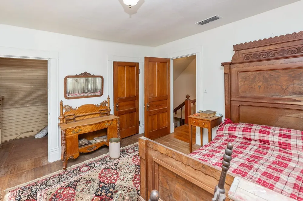 701 5th Street Honey Grove, TX 75446