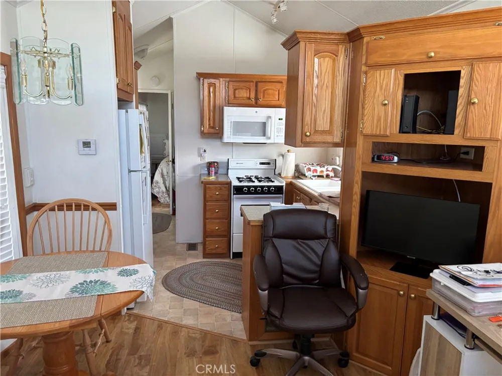 1295 S Cawston Avenue #143 Hemet, CA 92545