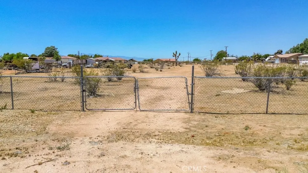 KIOWA ROAD Apple Valley, CA 92308