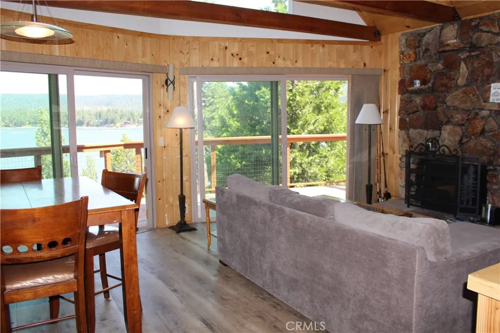 38532 Shore Drive Fawnskin, CA 92333